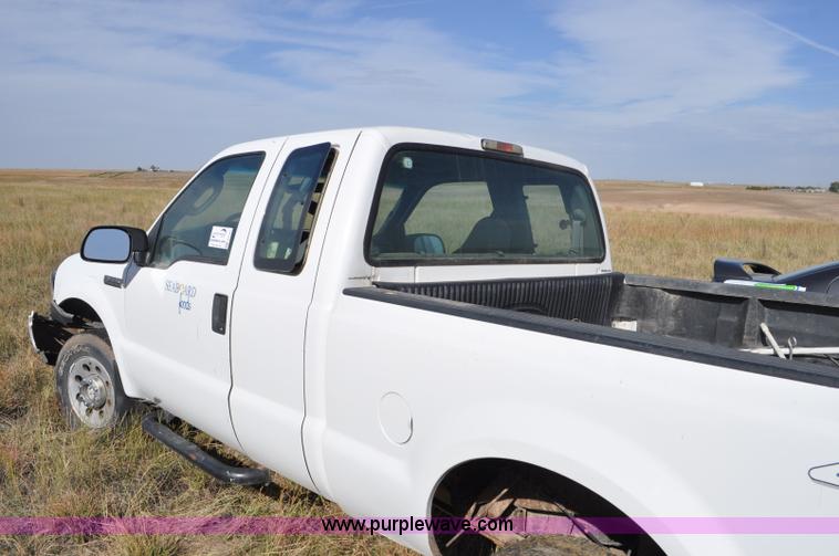 image for item G6181 2007 Ford F250 Super Duty XLT pickup truck