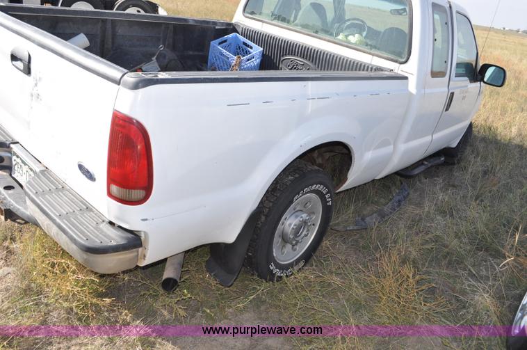 image for item G6181 2007 Ford F250 Super Duty XLT pickup truck