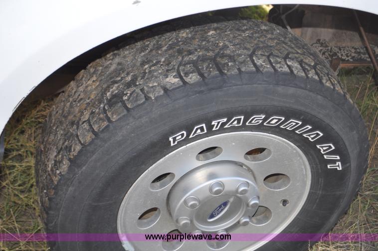 image for item G6181 2007 Ford F250 Super Duty XLT pickup truck