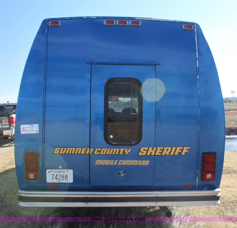 image for item H2006 1989 Ford Econoline E350 bus