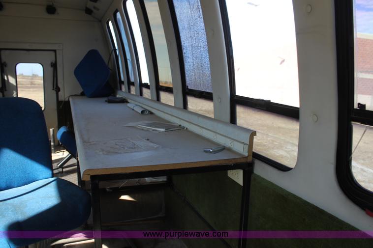 image for item H2006 1989 Ford Econoline E350 bus