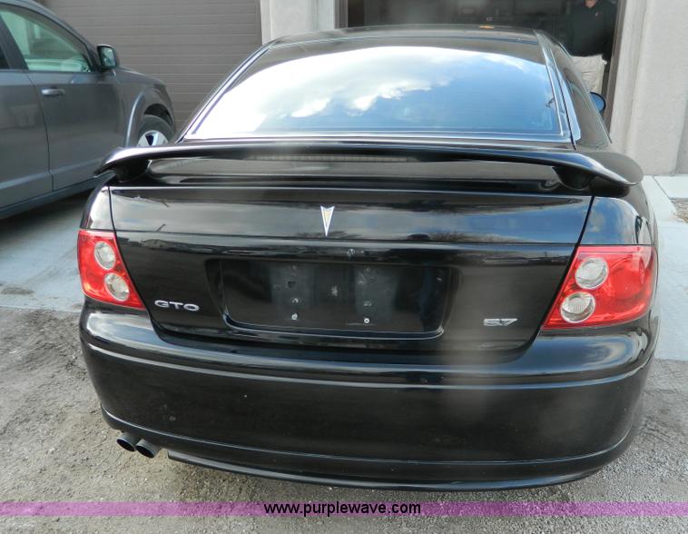 image for item H2305 2004 Pontiac GTO