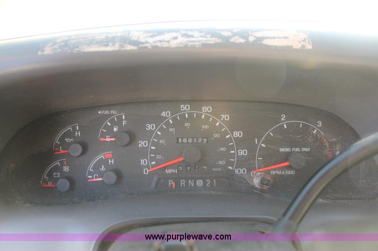 image for item H5972 2001 Ford F350 Super Duty flatbed pickup truck