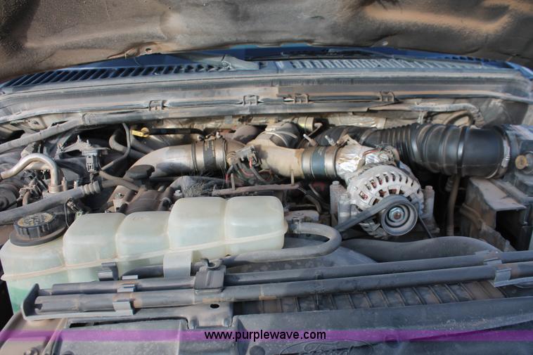 image for item H5972 2001 Ford F350 Super Duty flatbed pickup truck