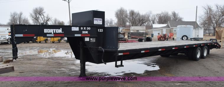 image for item H9262 1983 WW gooseneck flatbed trailer