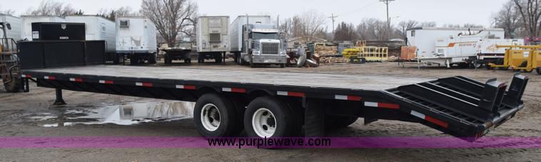image for item H9262 1983 WW gooseneck flatbed trailer