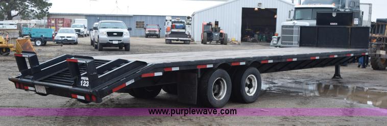 image for item H9262 1983 WW gooseneck flatbed trailer