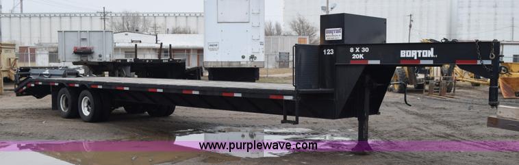 image for item H9262 1983 WW gooseneck flatbed trailer