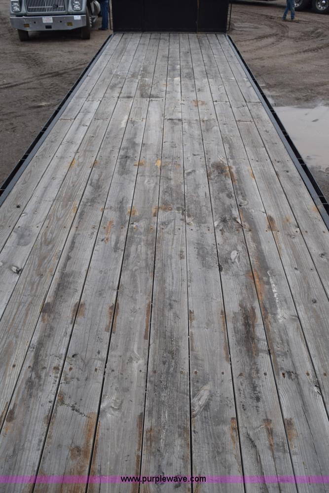 image for item H9262 1983 WW gooseneck flatbed trailer