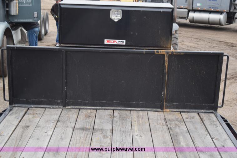 image for item H9262 1983 WW gooseneck flatbed trailer