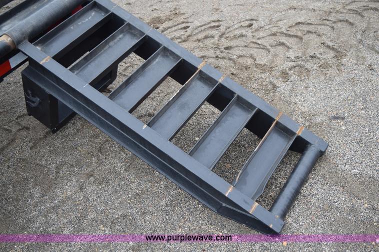 image for item H9262 1983 WW gooseneck flatbed trailer