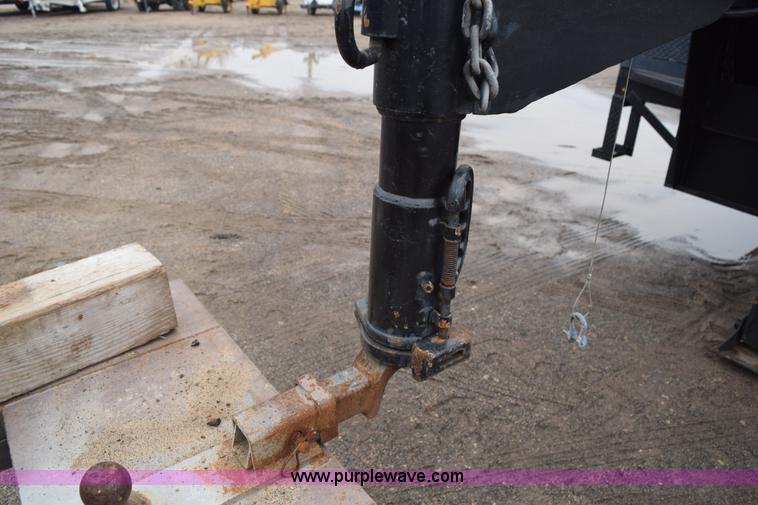 image for item H9262 1983 WW gooseneck flatbed trailer