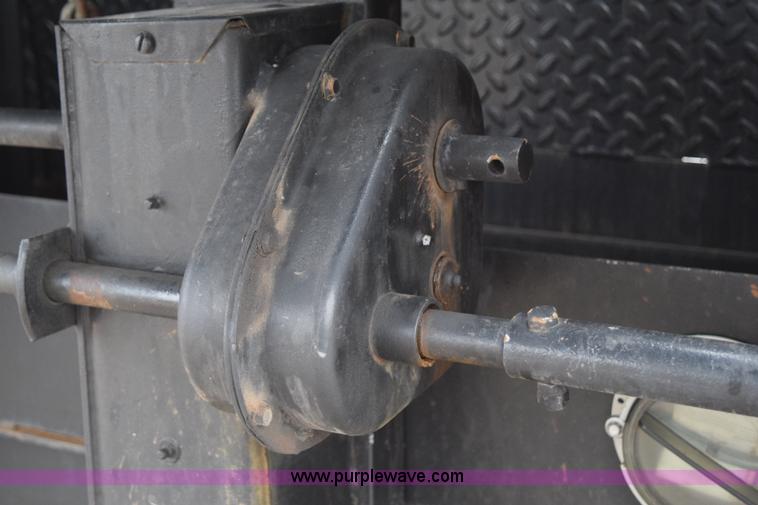 image for item H9262 1983 WW gooseneck flatbed trailer