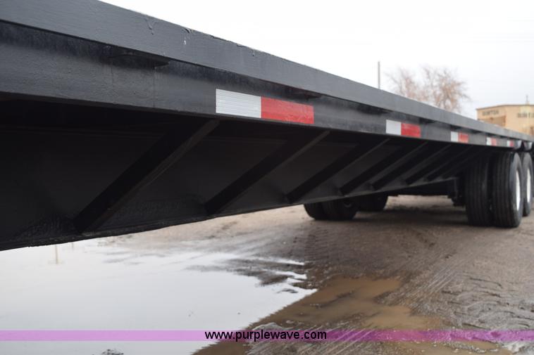 image for item H9262 1983 WW gooseneck flatbed trailer
