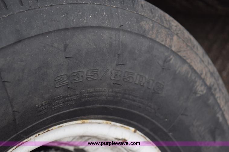 image for item H9262 1983 WW gooseneck flatbed trailer