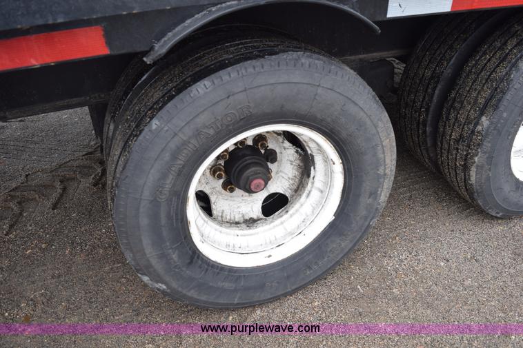 image for item H9262 1983 WW gooseneck flatbed trailer