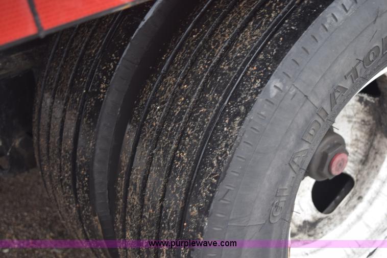 image for item H9262 1983 WW gooseneck flatbed trailer