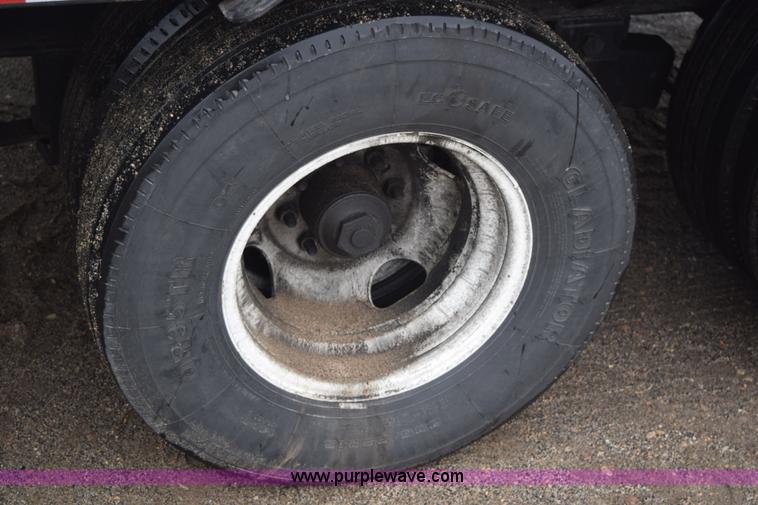 image for item H9262 1983 WW gooseneck flatbed trailer