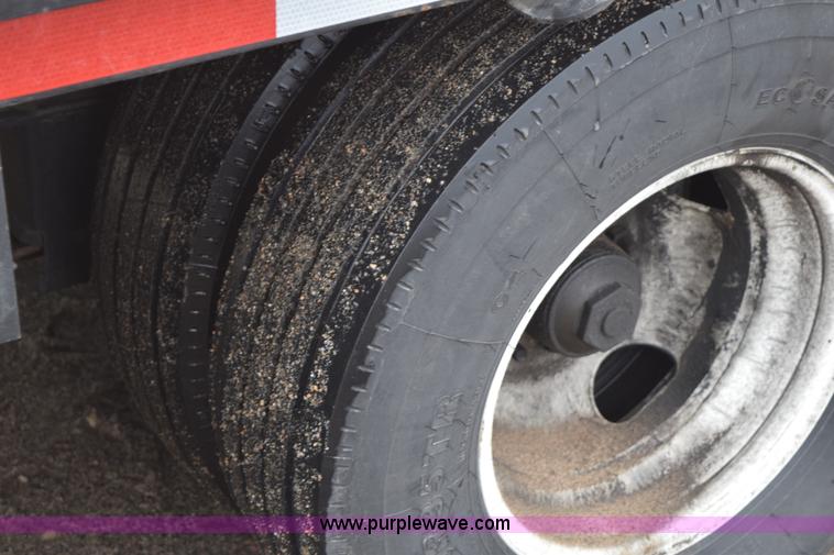 image for item H9262 1983 WW gooseneck flatbed trailer