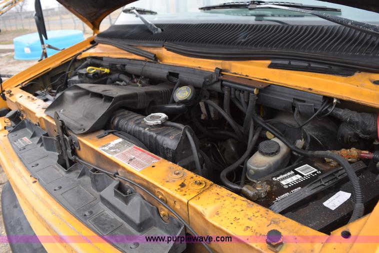 image for item H9264 1993 Ford Econoline E350 Blue Bird bus