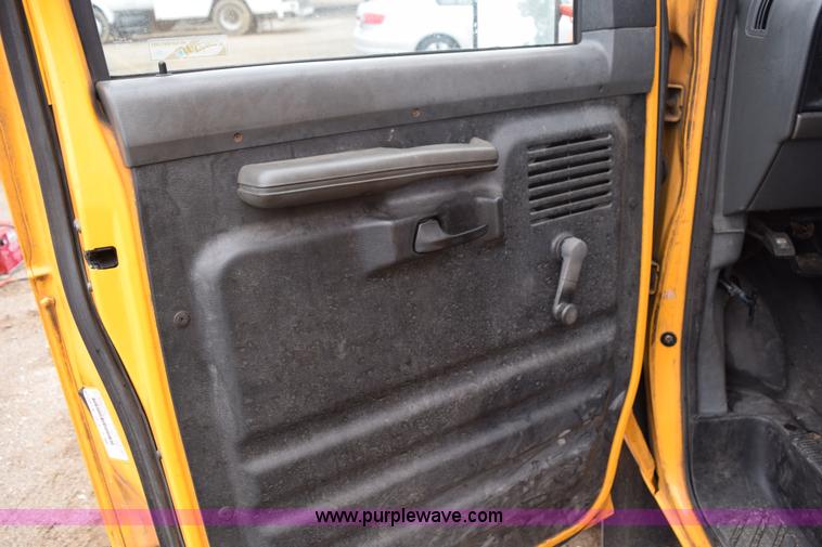 image for item H9264 1993 Ford Econoline E350 Blue Bird bus