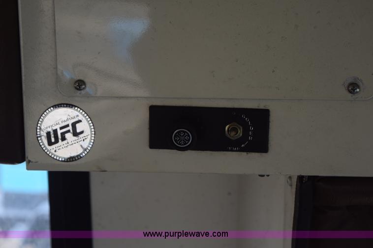 image for item H9264 1993 Ford Econoline E350 Blue Bird bus