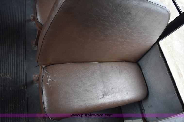 image for item H9264 1993 Ford Econoline E350 Blue Bird bus