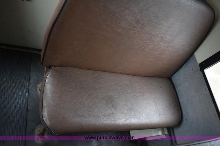 image for item H9264 1993 Ford Econoline E350 Blue Bird bus