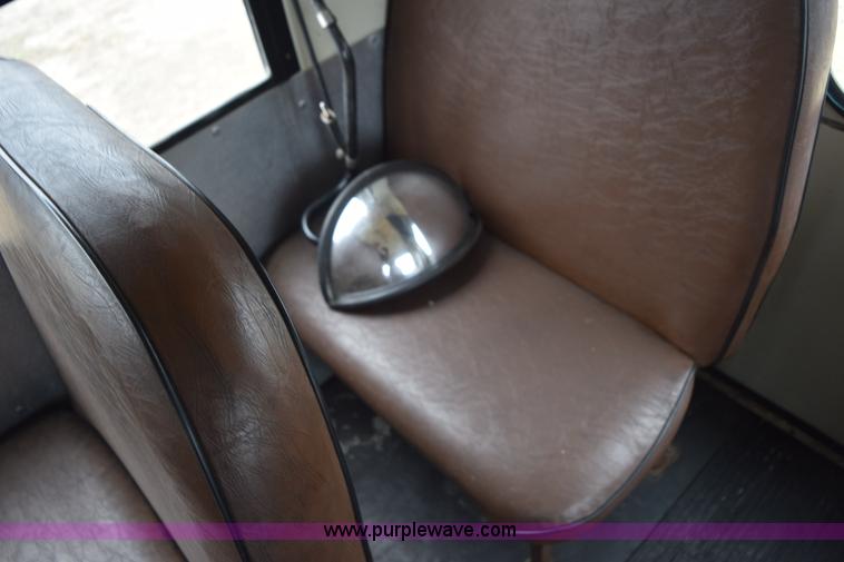 image for item H9264 1993 Ford Econoline E350 Blue Bird bus