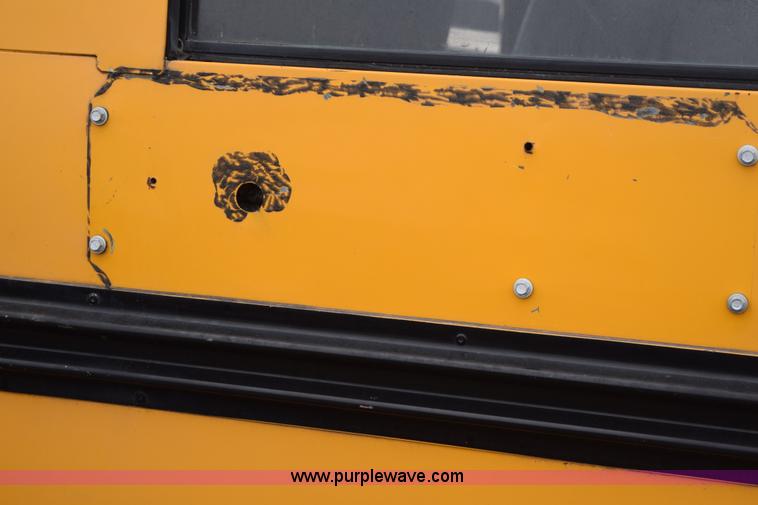 image for item H9264 1993 Ford Econoline E350 Blue Bird bus