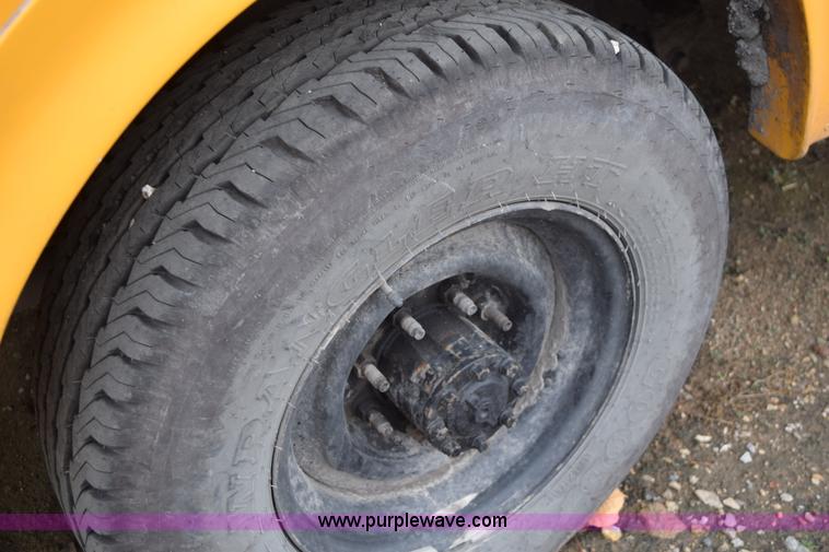 image for item H9264 1993 Ford Econoline E350 Blue Bird bus