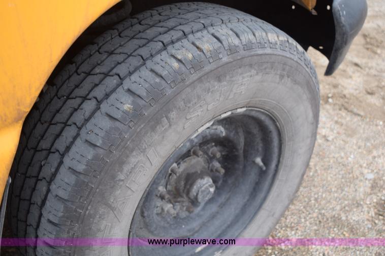 image for item H9264 1993 Ford Econoline E350 Blue Bird bus