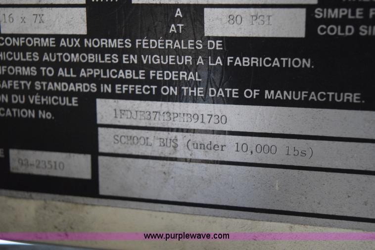 image for item H9264 1993 Ford Econoline E350 Blue Bird bus