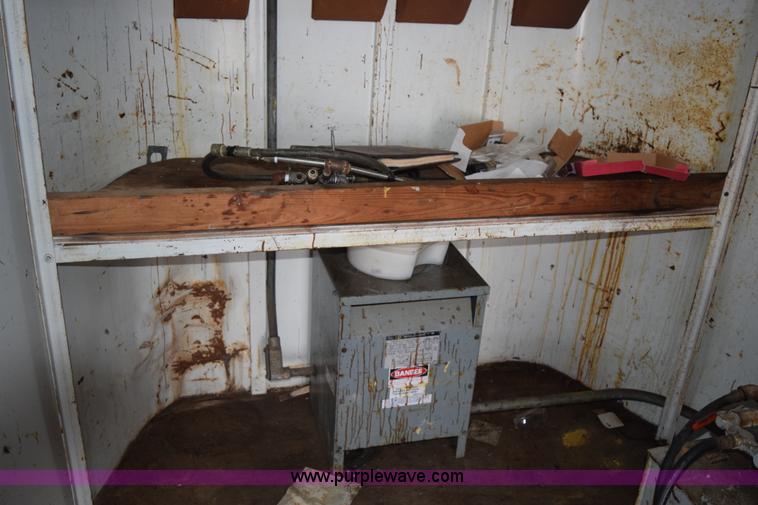 image for item H9274 1994 Trailmann enclosed trailer