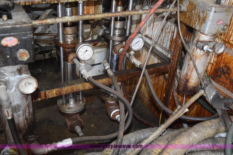 image for item H9274 1994 Trailmann enclosed trailer