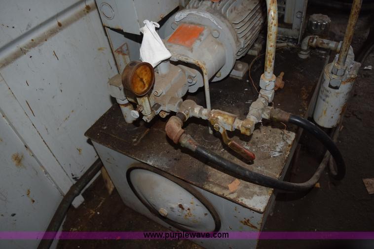 image for item H9274 1994 Trailmann enclosed trailer