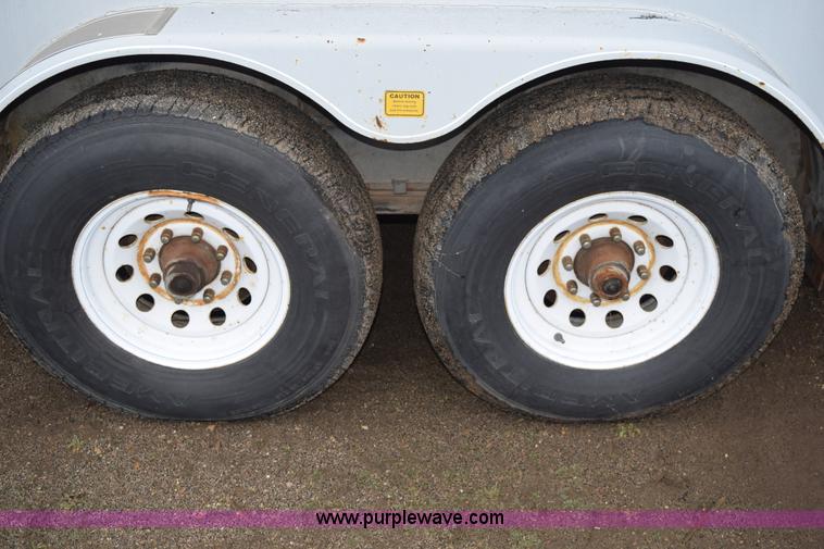 image for item H9274 1994 Trailmann enclosed trailer