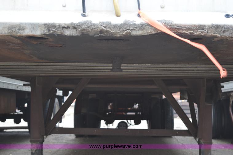 image for item H9275 1987 Dorsey dry van trailer