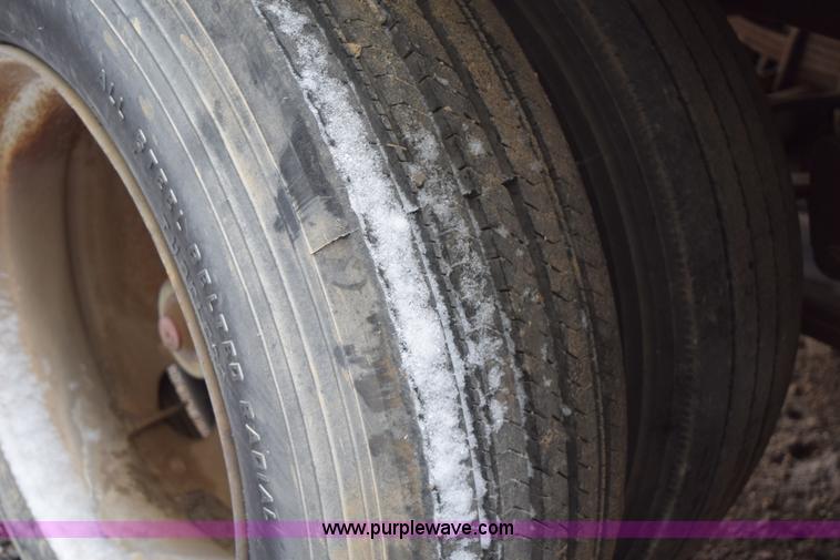 image for item H9275 1987 Dorsey dry van trailer