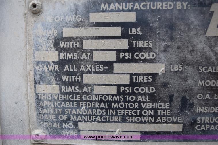 image for item H9275 1987 Dorsey dry van trailer