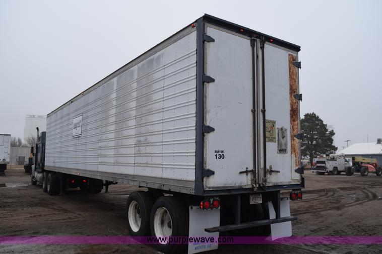image for item H9277 1981 American dry van trailer