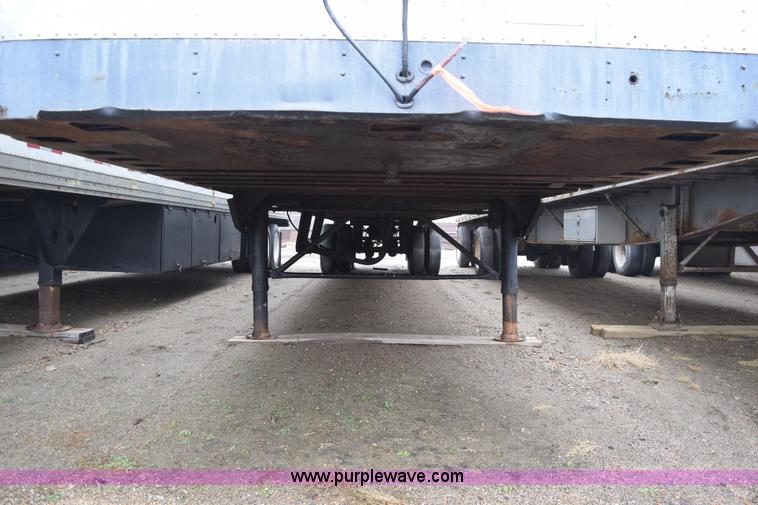 image for item H9277 1981 American dry van trailer