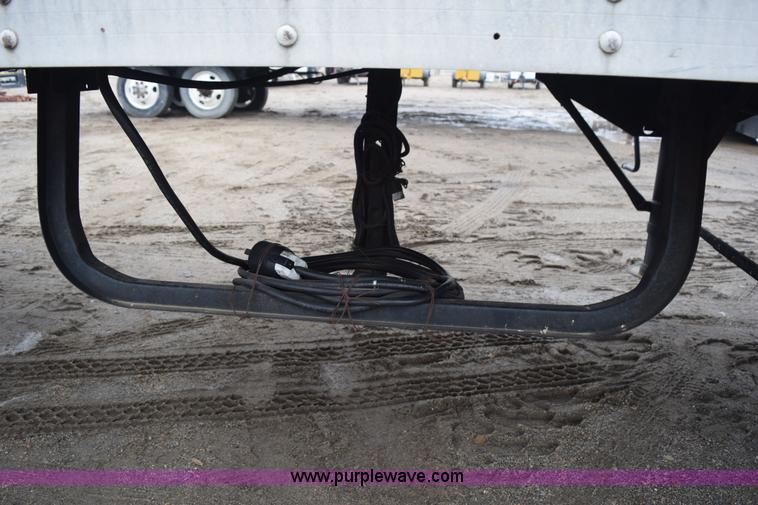 image for item H9277 1981 American dry van trailer