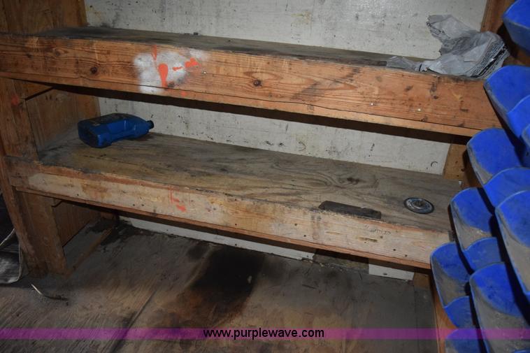 image for item H9277 1981 American dry van trailer