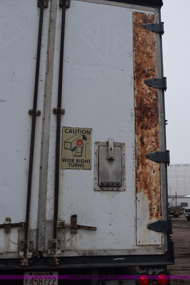 image for item H9277 1981 American dry van trailer