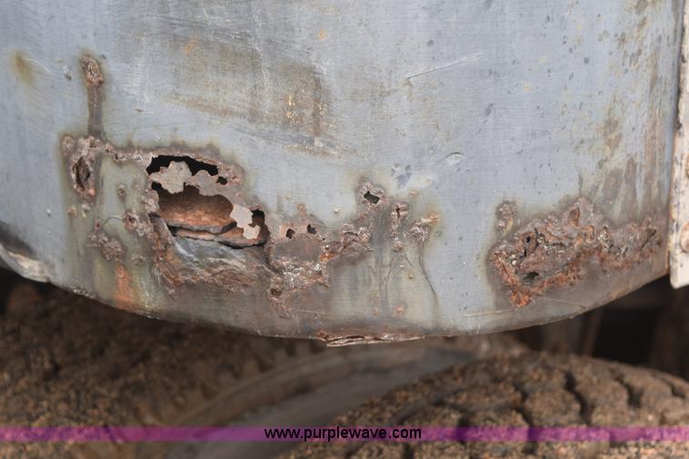 image for item H9277 1981 American dry van trailer