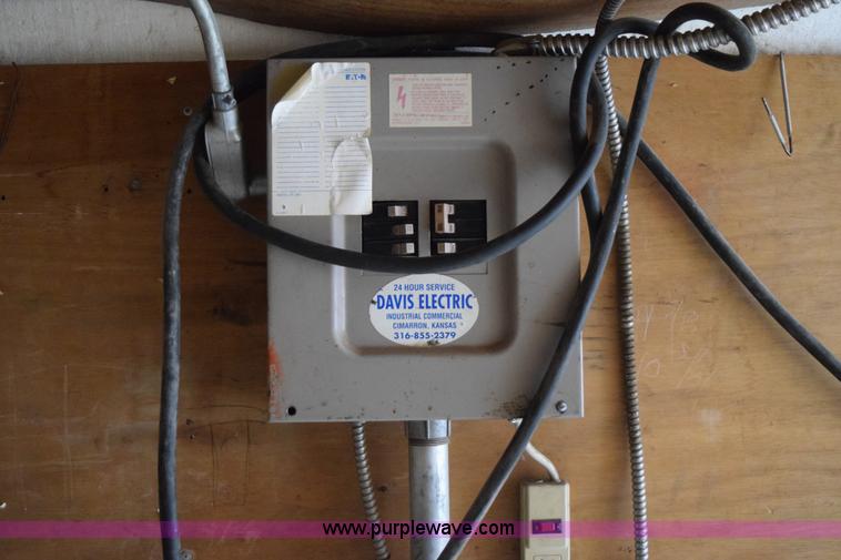 image for item H9279 1995 Wells Cargo enclosed trailer