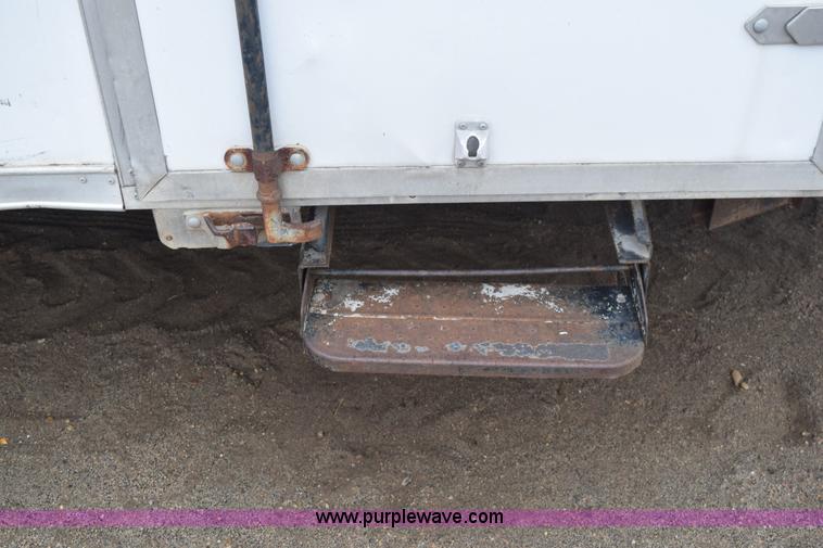image for item H9279 1995 Wells Cargo enclosed trailer