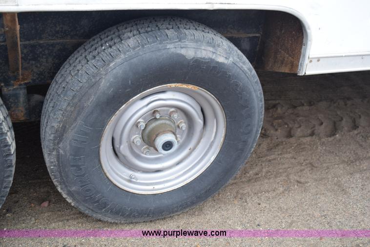 image for item H9279 1995 Wells Cargo enclosed trailer