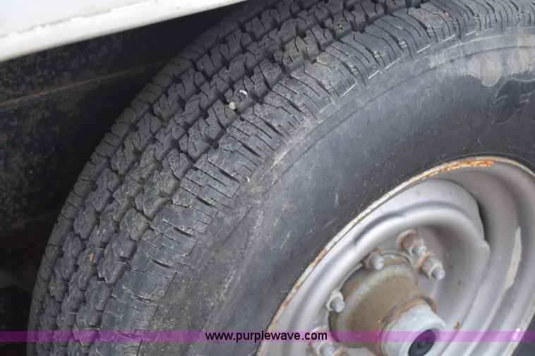 image for item H9279 1995 Wells Cargo enclosed trailer